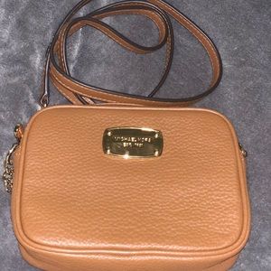 *Authentic* Small Michael Kors Crossbody